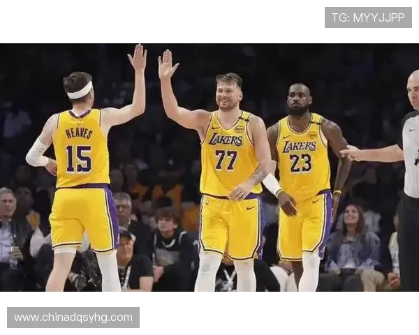 原创湖人双核该调整！东契奇决胜期处理需总结，里弗斯领防引体能崩盘